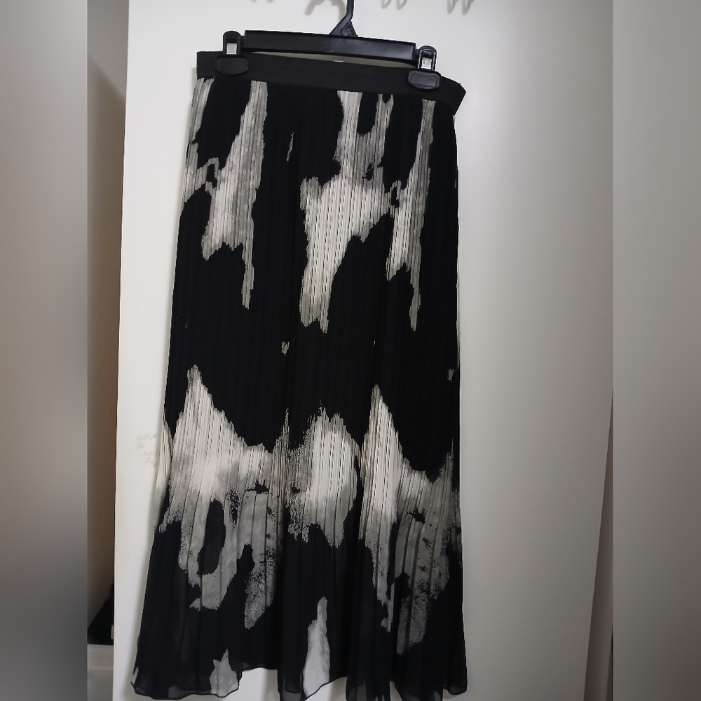 Kenar Black and White Skirt